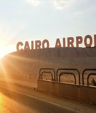 Transfert privé de l'aéroport du Caire vers le centre-ville du Caire ou vers Gizeh