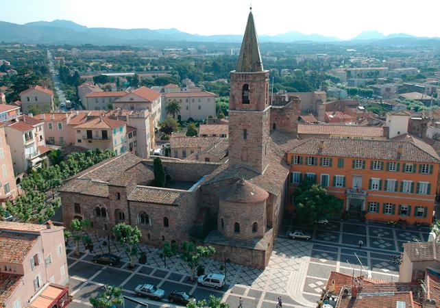 Guided Tour of Fréjus through 2000 Years of History