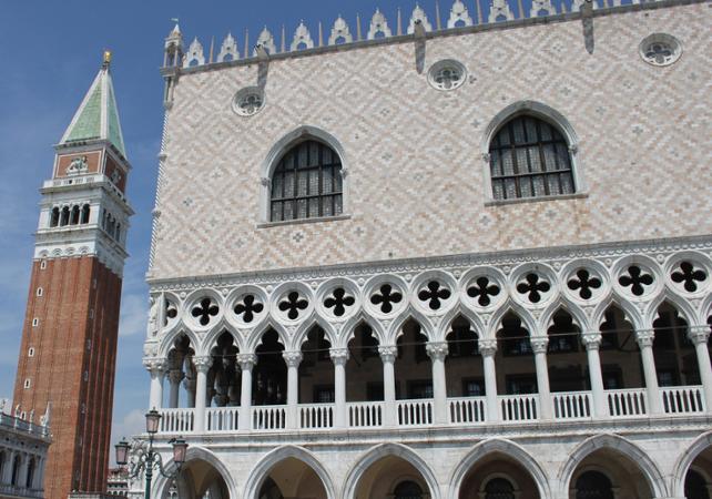 Visite guidée de Venise et du Palais des Doges en Français, en matinée - Billet coupe file & entrée à l'ancien Palais Royal inclus