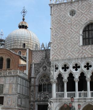 Visite guidée à pied de Venise et ses incontournables: le Palais des Doges et la Basilique Saint Marc (coupe-file) 
