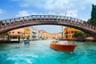 Traslado de barco-táxi de seu hotel em Veneza até o aeroporto Marco Polo