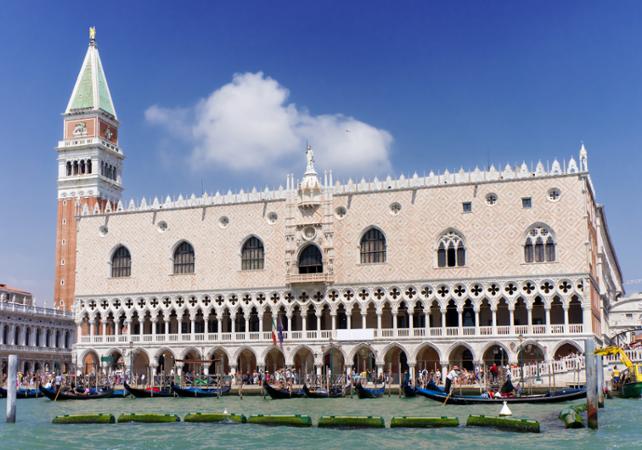 Visite audio-guidée de la Place Saint-Marc à Venise : Billet coupe-file pour le Palais des Doges inclus !