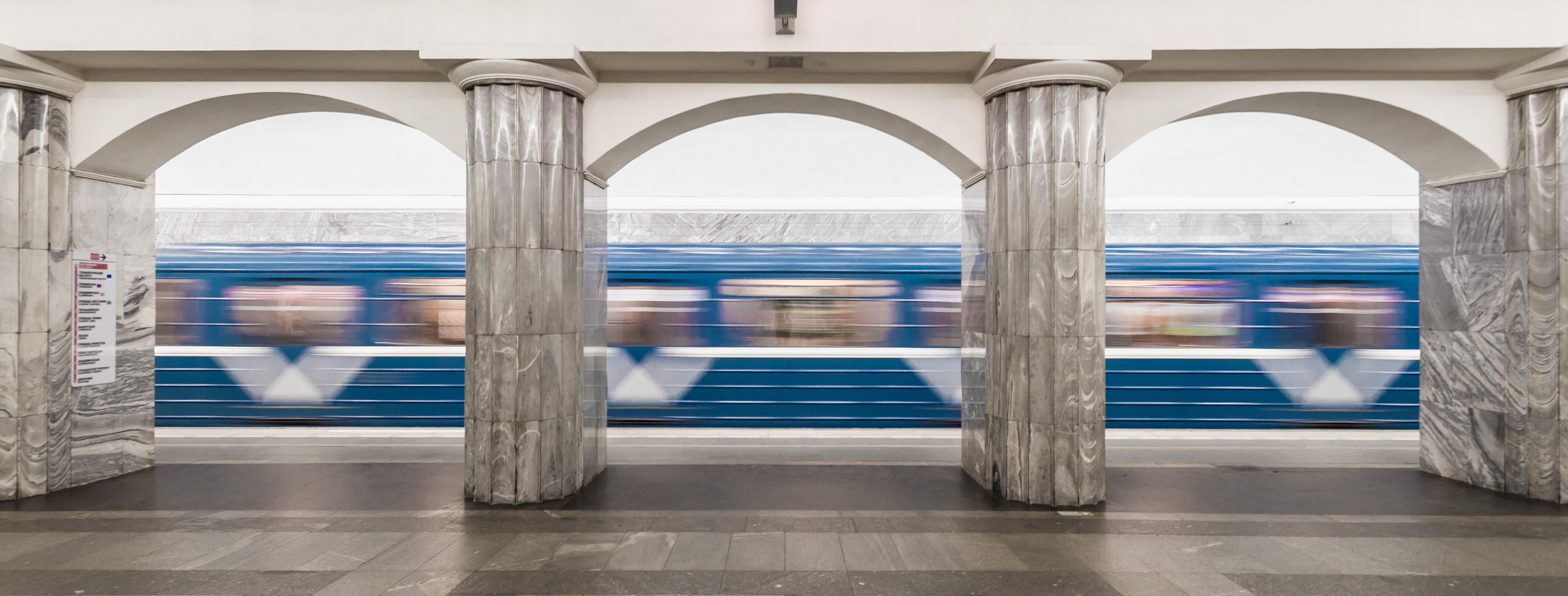 Visite guidée des métros de Saint Pétersbourg