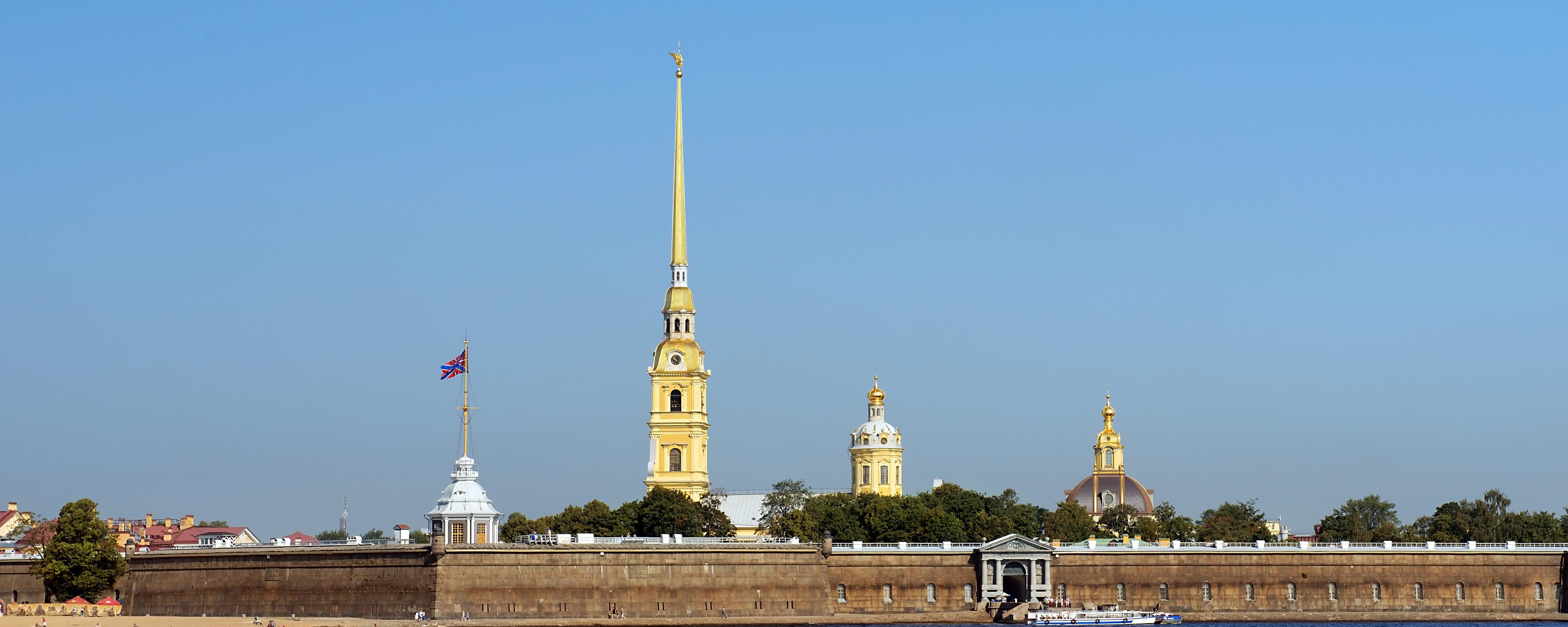 Private Guided Tour of The Pierre and Paul Fortress – Hotel transfer
