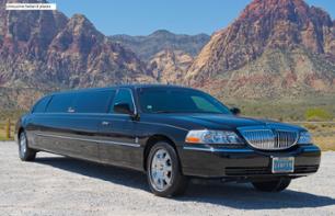 Las Vegas Limousine Ride - Hourly rental with a bottle of champagne