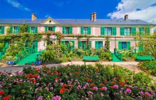 Visite guidée de Giverny et du Château de Versailles en petit groupe - transport depuis Paris et déjeuner inclus