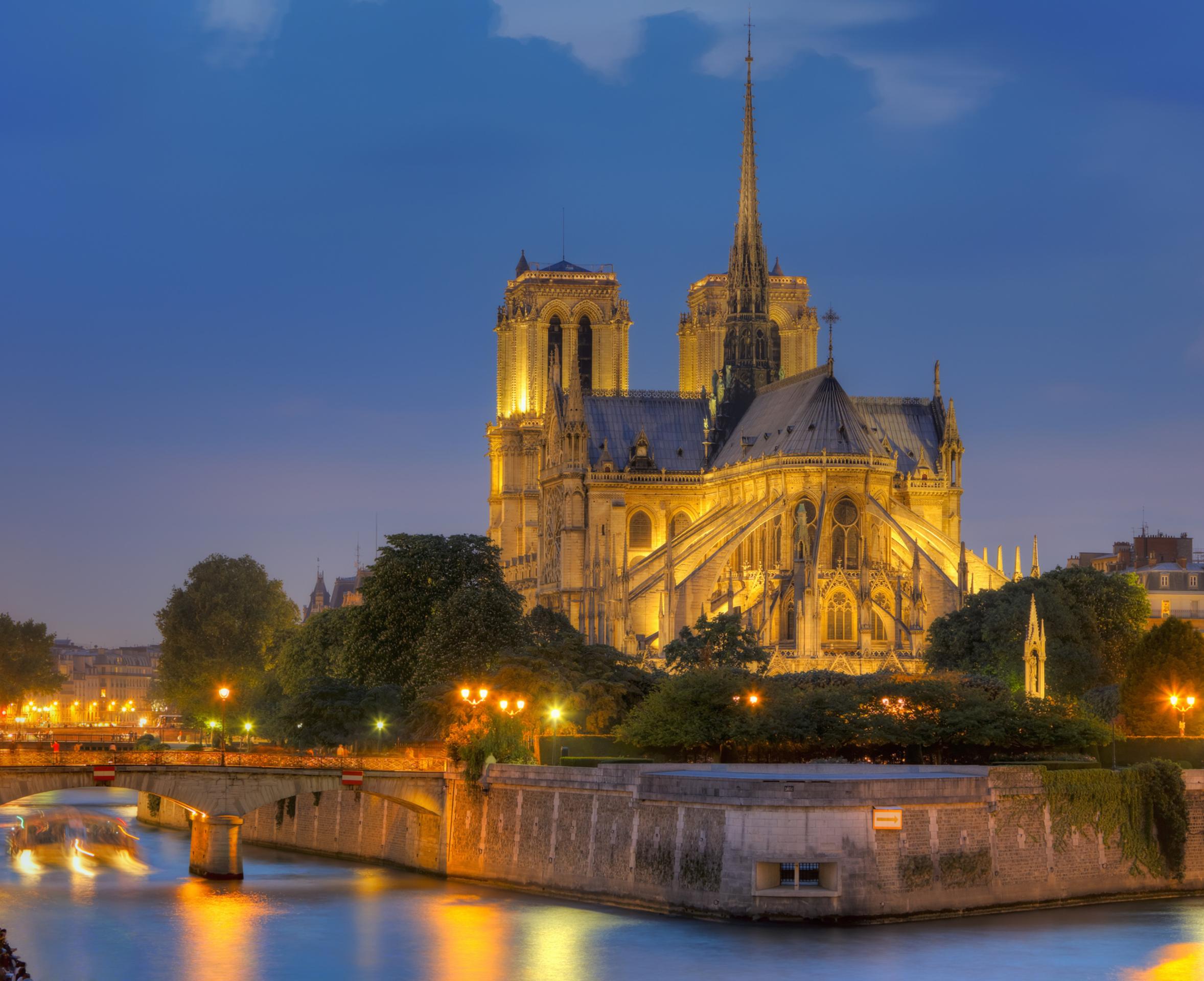 Paris Illuminations Tour by Minibus + Seine River Cruise – Hotel pick-up/drop-off, 8:30pm start