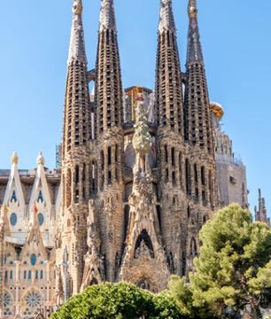 Skip-the-Line Tickets to the Sagrada Familia, audioguide included – Optional Access to the Towers