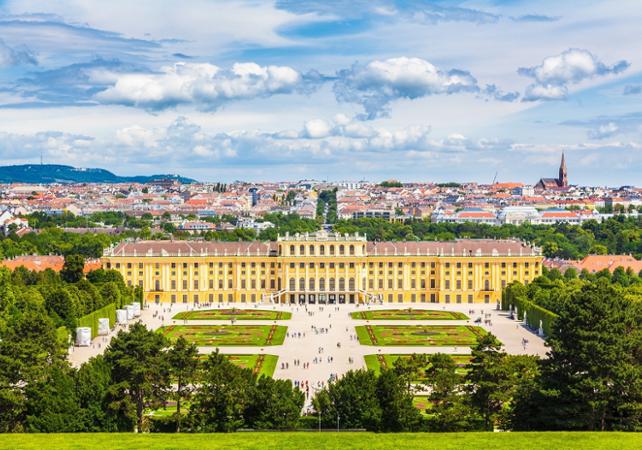 Tour of Schönbrunn Palace and Classical Concert in the Orangery