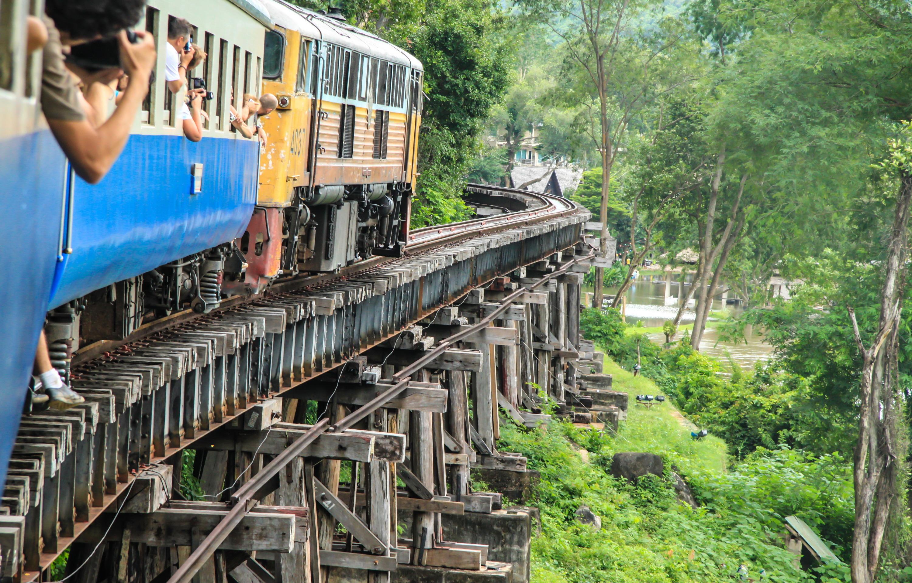 Balade en train sur le «Chemin de Fer de la Mort» et croisière sur la rivière Kwaï - au départ de Bangkok