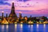 Noite romântica: jantar e passeio de barco pelo Rio Chao Phraya