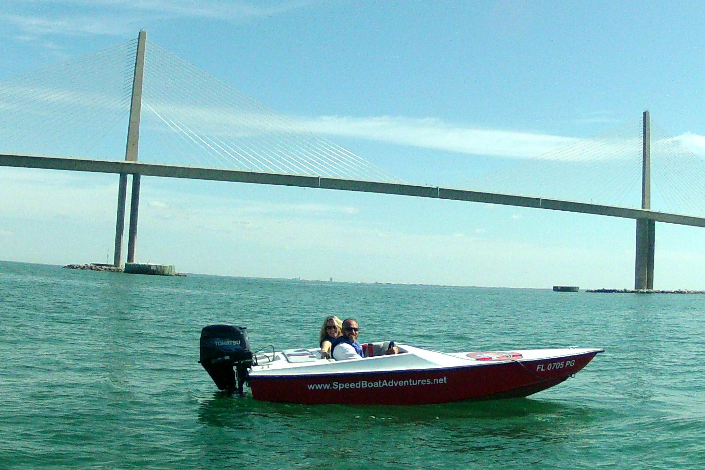 Conduite de speed boat dans la baie de Tampa - Départ depuis St-Petersburg (FL)