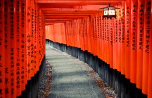 Visite guidée du sanctuaire Fushimi Inari et dégustation de Saké