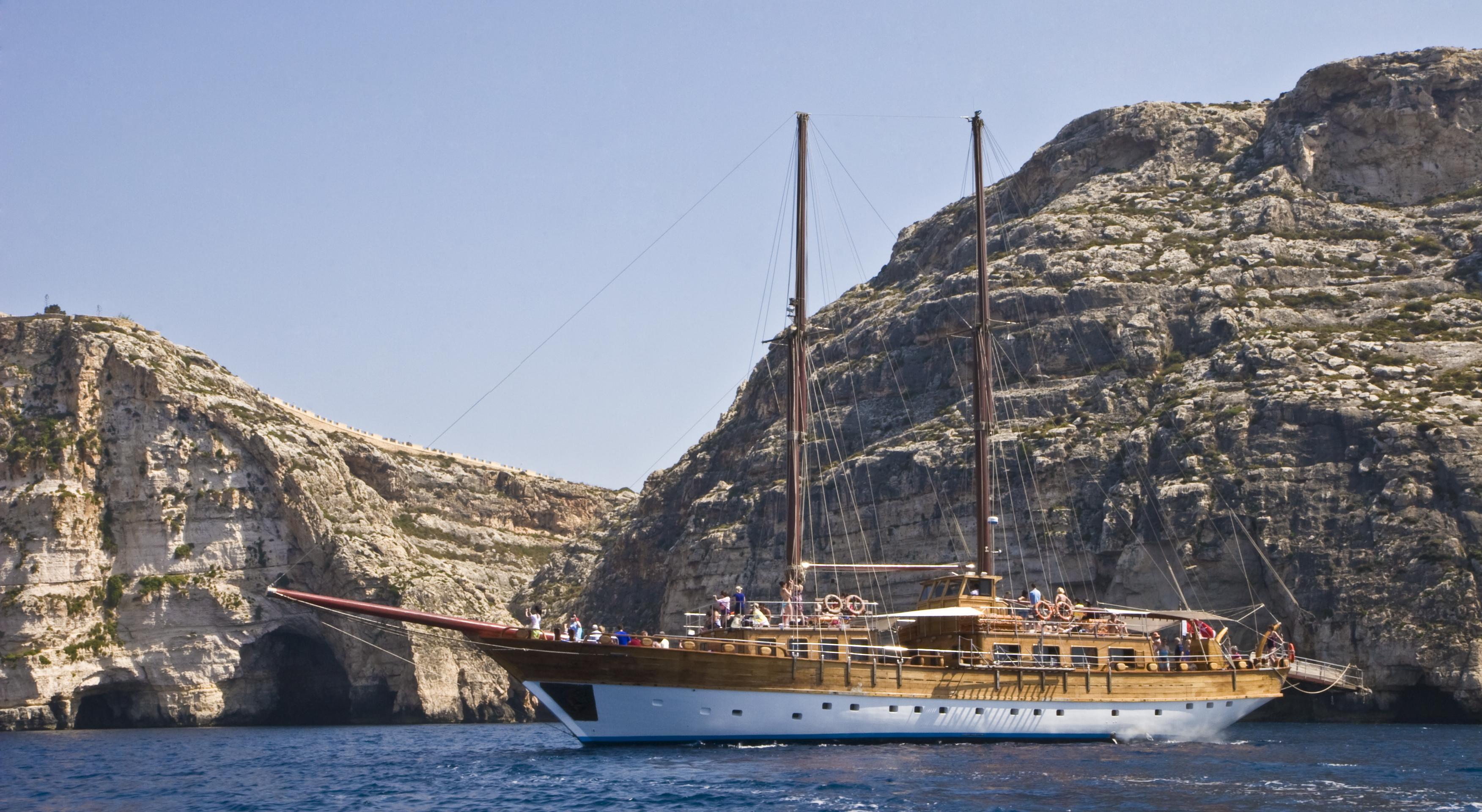 Lunch cruise on a sail-boat to Comino - Departing from Malta