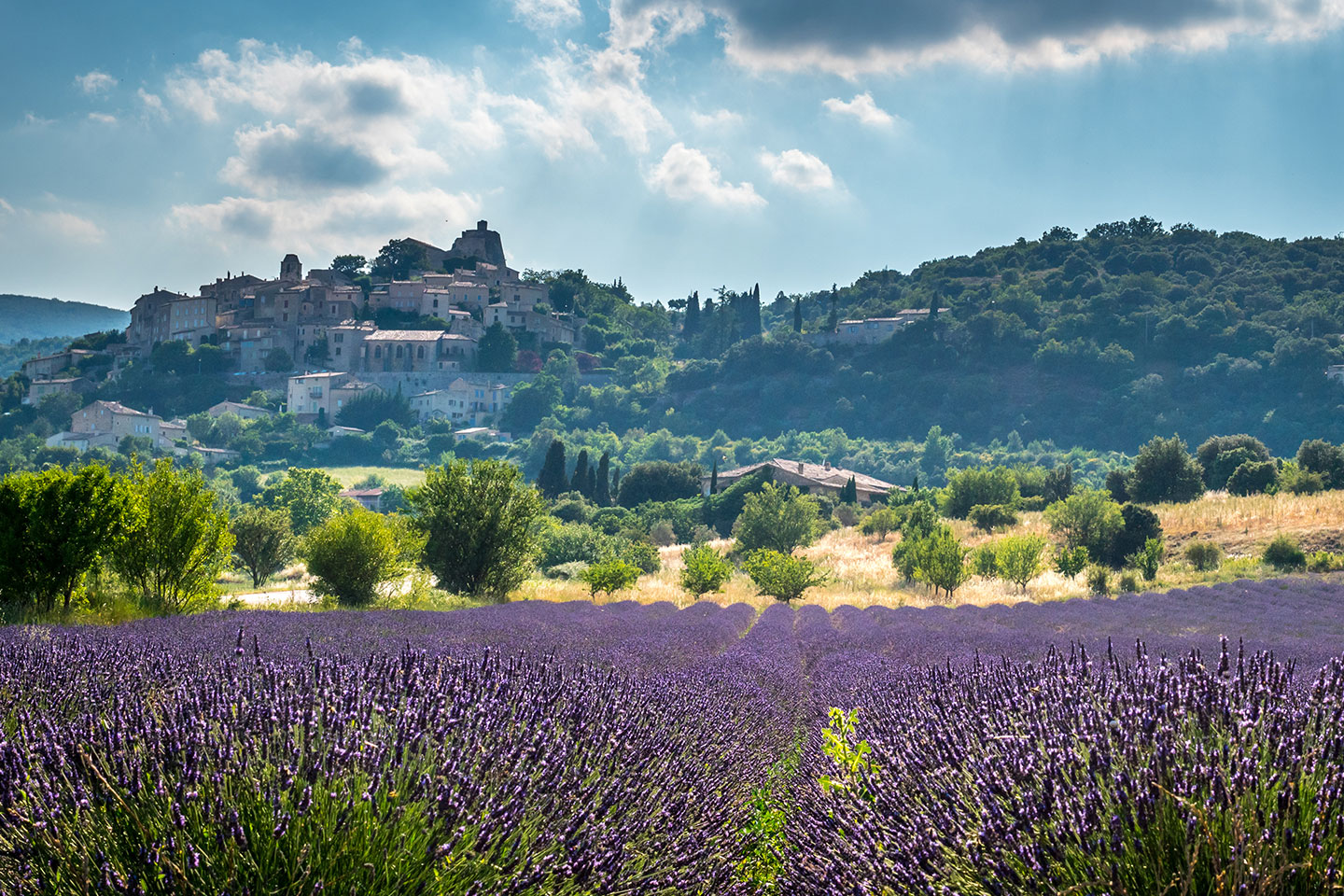 villages to visit near aix en provence