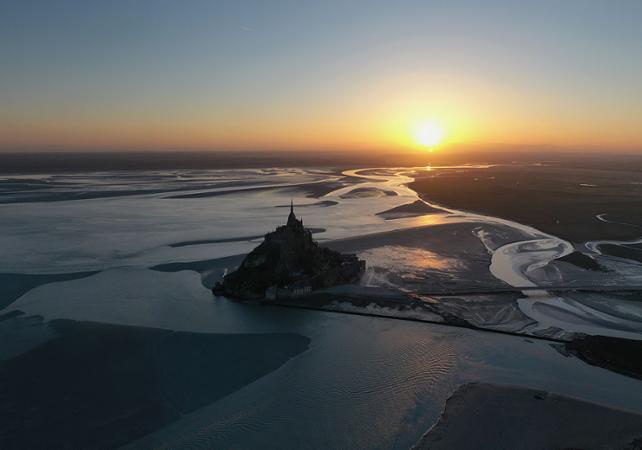 Mont Saint Michel Flyovers Flight Over Mont Saint Michel Bay By Ultralight Trike Or Autogyro 20 Mins