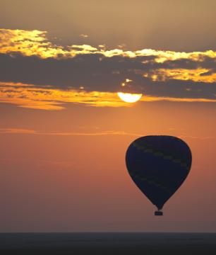 Sunrise hot air balloon ride over Las Vegas