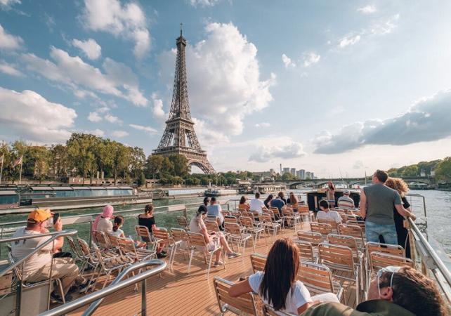 Guided cruise of the must-sees of Paris from the Seine