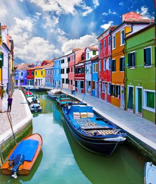 Visit a glass blowing workshop in Murano and a lace workshop in Burano - In English 