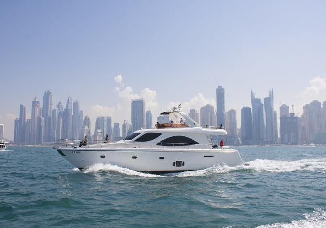 Croisière sur un yacht à Dubai - Petit-déjeuner, déjeuner ou dîner