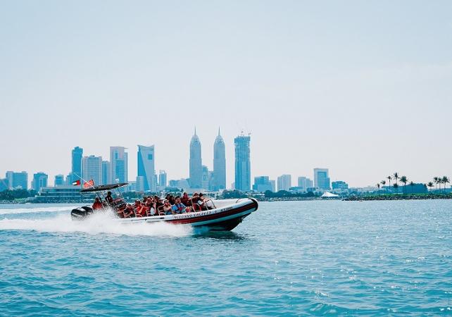 90-minutes Dubai Speedboat Tour around Marina, Palm and Burj Al Arab