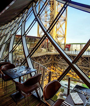 58 Tour Eiffel : repas au cœur d'une œuvre d'art